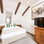 Hotel Lindner Castle, Part Of Jdv By Hyatt 4*